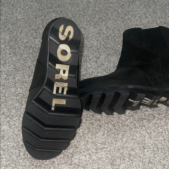 Sorel Black Ankle Boots - Picture 3 of 6
